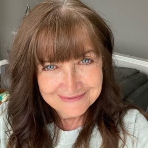 Meet your Posher, Pauline